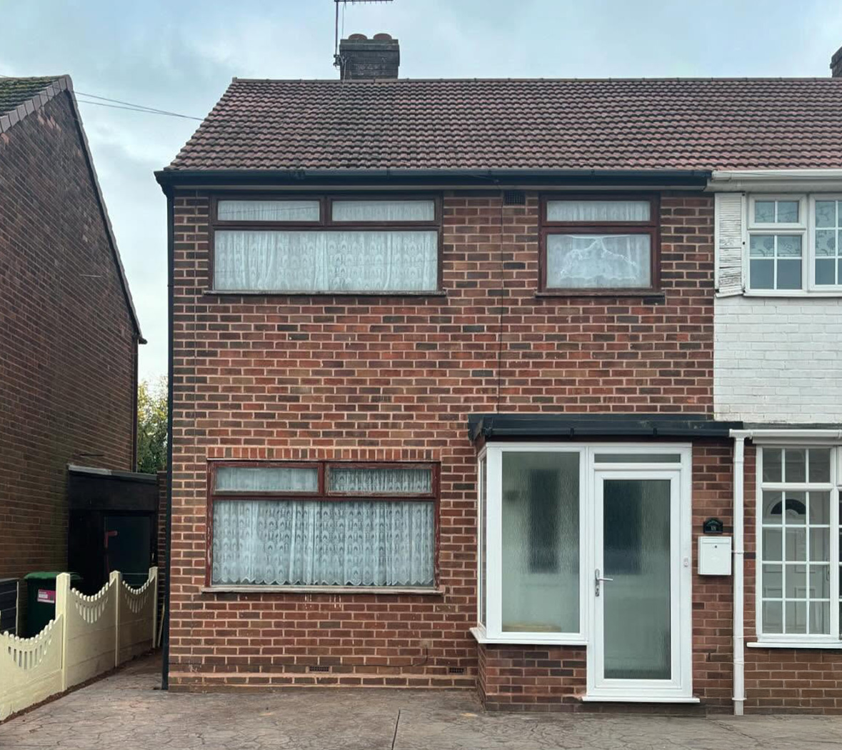 Repointing brickwork